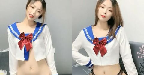 清纯甜美尤物 可口小甜馨大尺度裸舞自慰 KM  - YELAI Home Make Videos[]